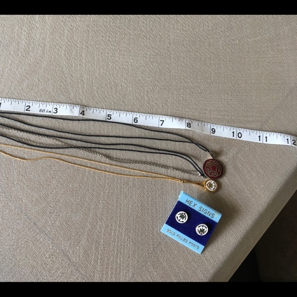 Necklaces - Picture 4 of 5